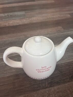 Teapot Bistro Sleigh Bell 35oz hot chocolate pot Joeseph A. collection